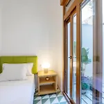 Artisan Haven: El Cabanyal Oasis *