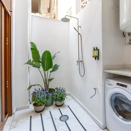 Artisan Haven: El Cabanyal Oasis * Валенсия