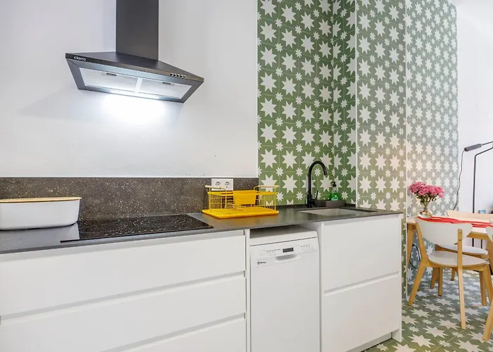 Artisan Haven: El Cabanyal Oasis Сasa de vacaciones *