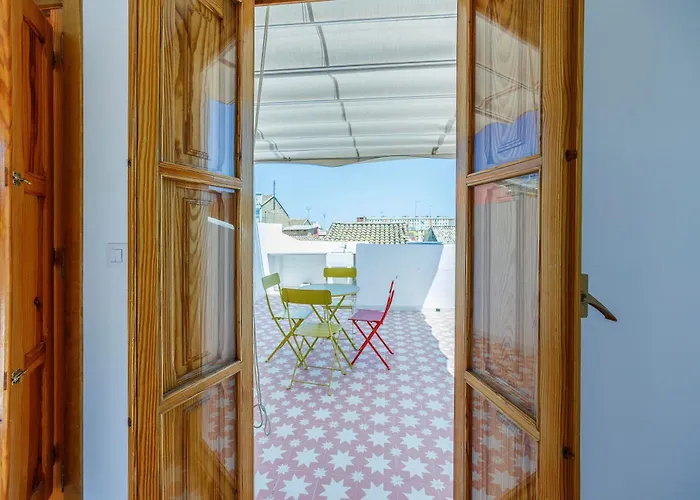 Artisan Haven: El Cabanyal Oasis Сasa de vacaciones